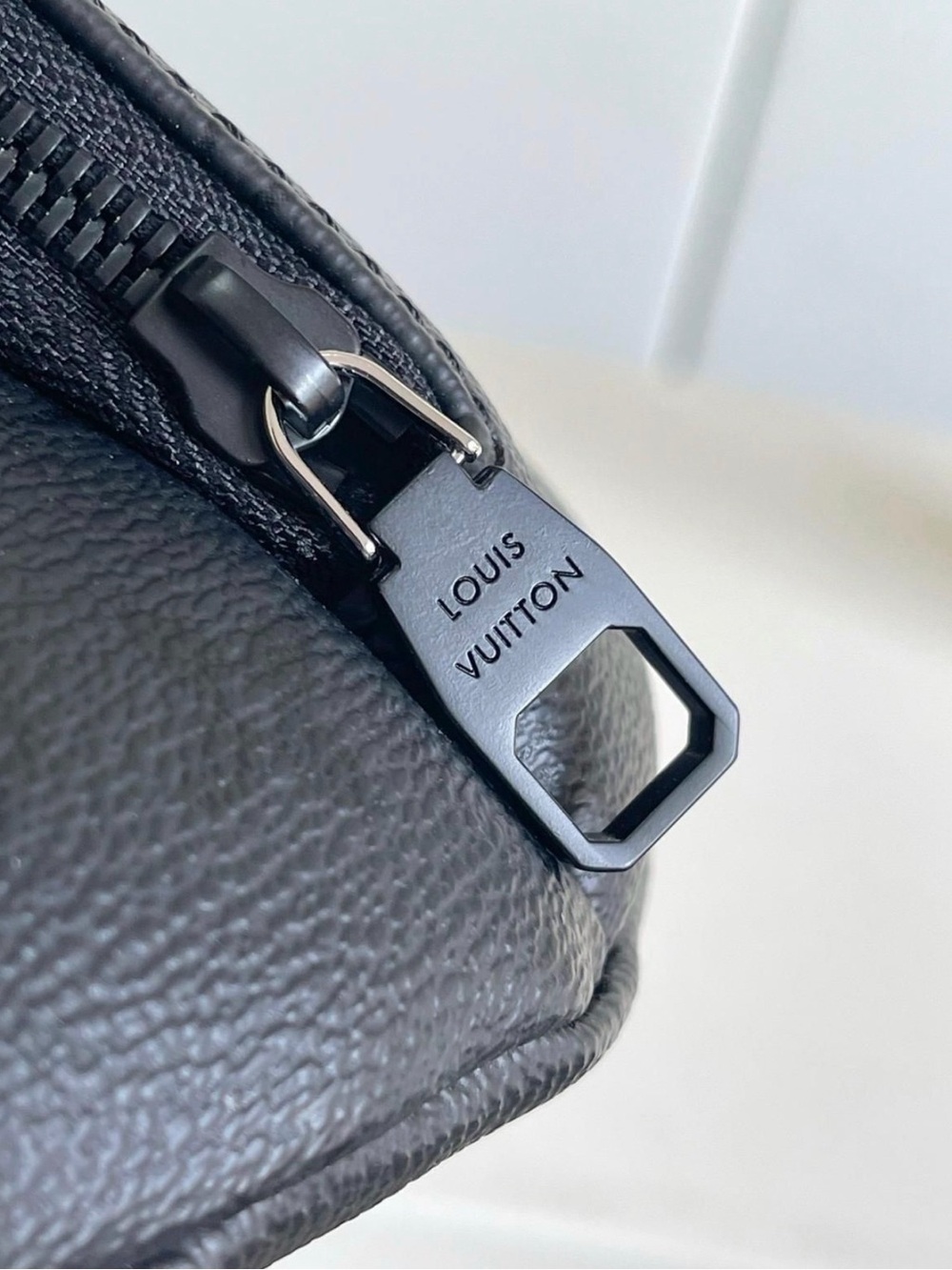 Louis Vuitton Midnight Monogram Rush Bumbag Black LV - Picture 5 of 10